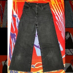 Black, High-Waisted, Cropped Jeans